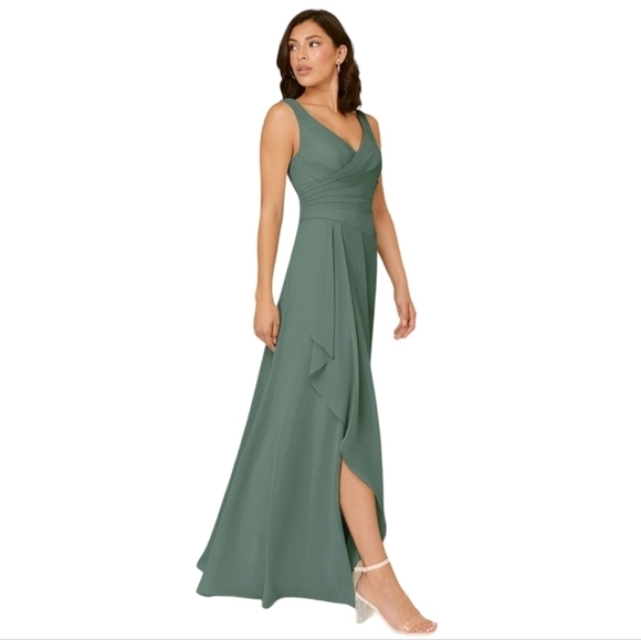 Azazie Green Chiffon Sleeveless Dress Size C - Picture 1 of 6